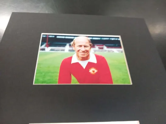 SIGNED AND MOUNTED SIR BOBBY CHARLTON PHOTOGRAPH