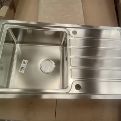 STAINLESS STEEL KITCHEN SINK 