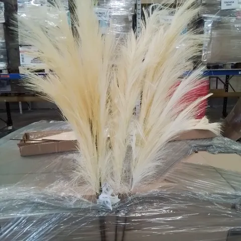 PALLET CONTAINING APPROXIMATELY 200 BOXES OF INDIVIDUAL STEM PAMPAS STEMS IN YELLOW