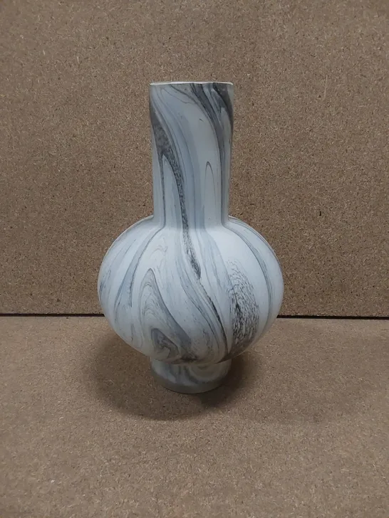 STYLISH CONTEMPORARY VASE