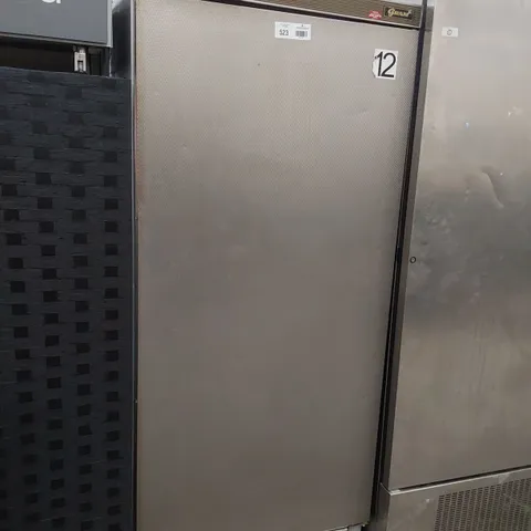 GRAM TALL COMMERCIAL FRIDGE K600