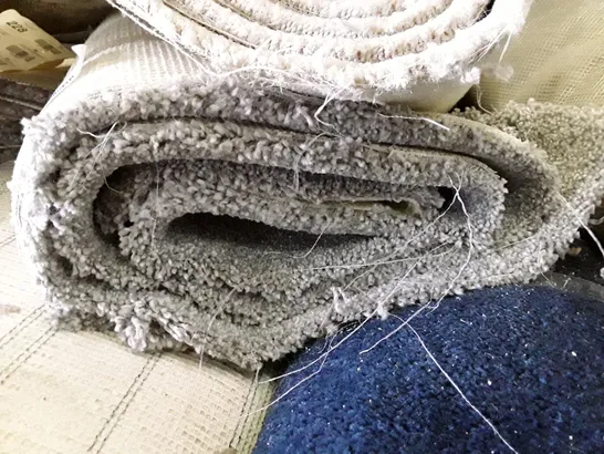 ROLL OF QUALITY GREY CARPET