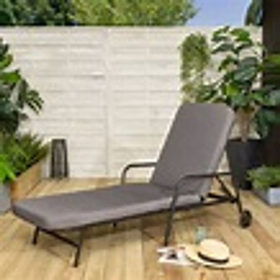 BOXED ELEMENTS PADDED LOUNGER WITH WHEELS