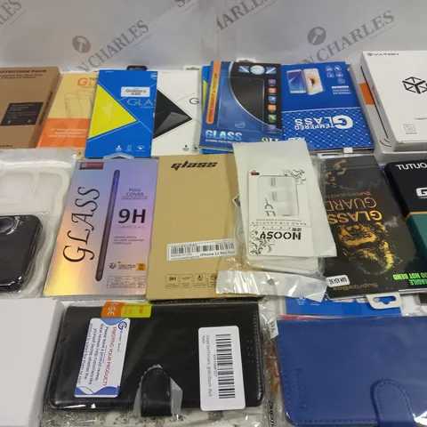 LOT OF ASSORTED MOBILE PHONE ACCESSORIES TO INCLUDE CASES, SCREEN PROTECTORS AND CABLES