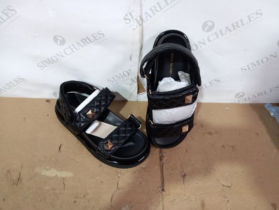 PAIR OF RIVER ISLAND BLACK SANDALS SIZE 5