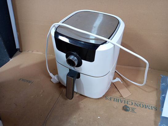 COOK'S ESSENTIAL AIR FRYER - WHITE 