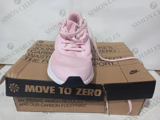 BOXED PAIR OF NIKE STAR RUNNER TRAINERS IN PINK/BLACK UK SIZE 5