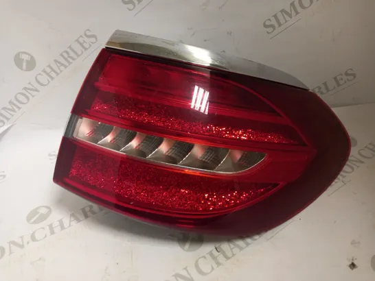 MERCEDES BENZ REAR RIGHT INDICATOR LIGHT UNIT