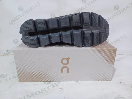 BOXED PAIR OF ON CLOUD 5 WATERPROOF SHOES IN BLACK UK SIZE 7