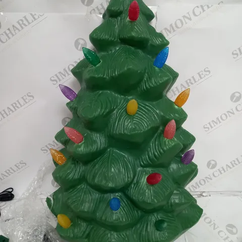 MR CHRISTMAS INDOOR OUTDOOR MOLDED CHRISTMAS TREE