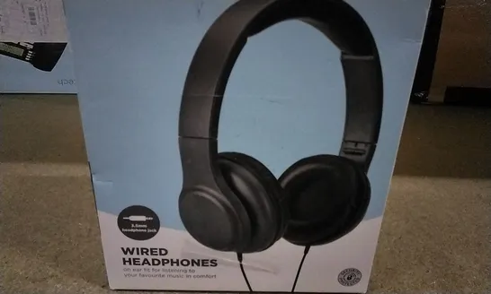 WIRED HEADPHONES 