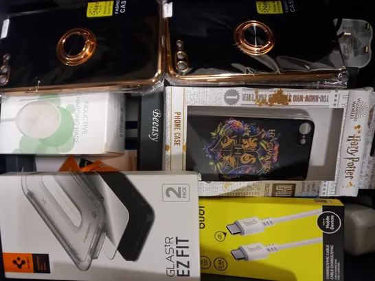 LOT OF APPROXIMATELY 20 PHONE ACCESSORIES, TO INCLUDE CASES, SCREEN PROTECTORS, ETC 