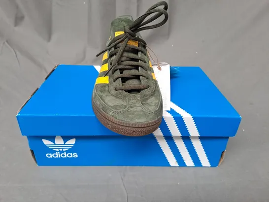 BOXED PAIR OF ADIDAS HANDBALL SPEZIAL SHOES IN GREEN/YELLOW UK SIZE 8