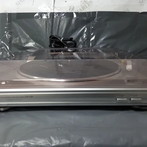 DENON DP29F SILVER TURNTABLE