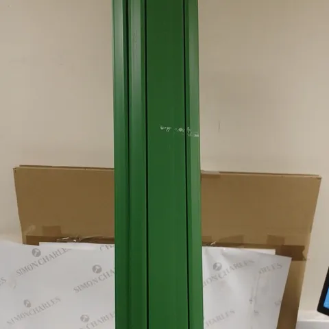 LOT OF 2 GREEN 201CM FASCIA BOARDS / COLLECTION ONLY