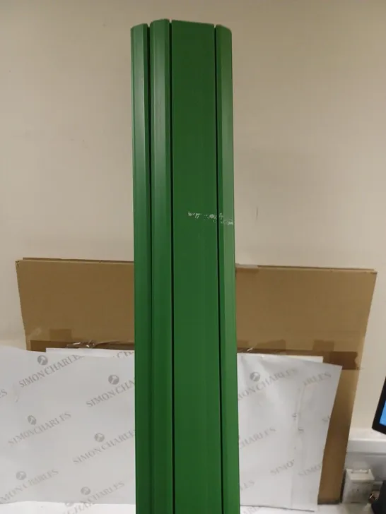 LOT OF 2 GREEN 201CM FASCIA BOARDS / COLLECTION ONLY