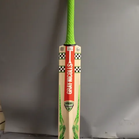 GARY NICHOLAS SHCOKWAVE 2.3 150 CRICKET BAT