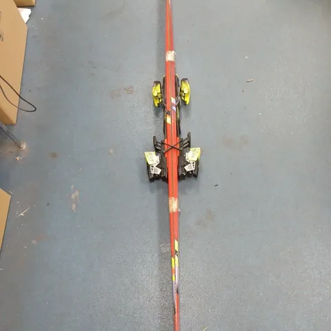 EQUIPE 4SV QUARTZEL ROSSIGNOL SALOMON SKIS - COLLECTION ONLY