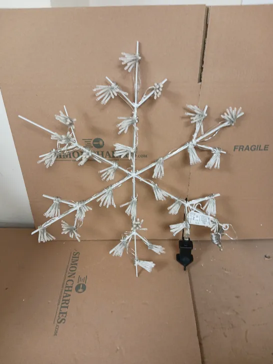 SNOWFLAKE LIGHT OUTDOOR CHRISTMAS DECORATION RRP £63