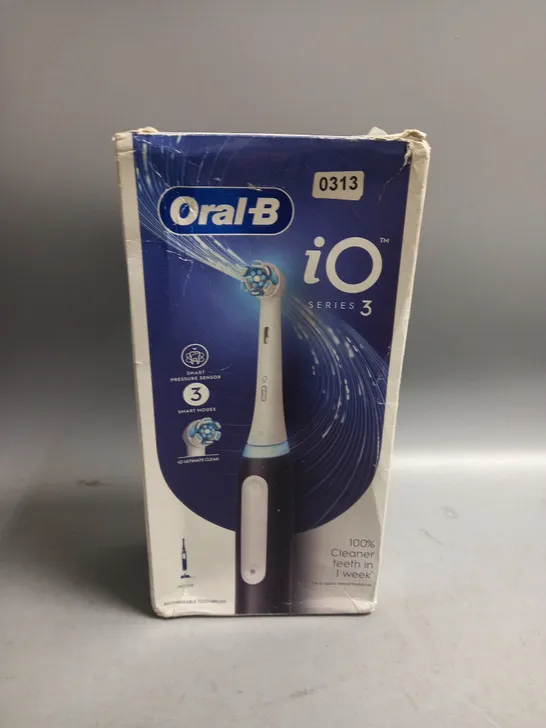 ORAL-B I0 SERIES 3 ELECTRIC TOOTHBRUSH