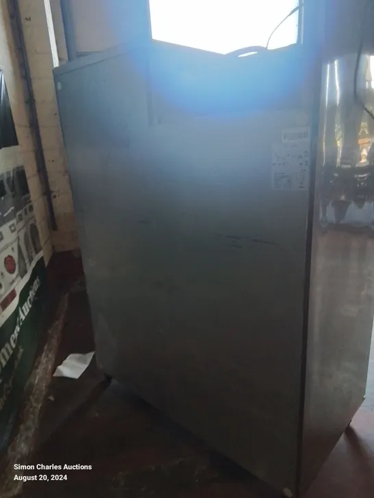 COMMERCIAL ARTIKCOLD GN1410TN DOUBLE DOOR UPRIGHT STAINLESS STEEL FRIDGE.