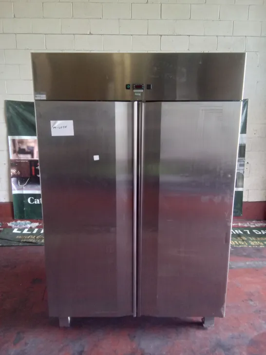 COMMERCIAL DOUBLE DOOR FREESTANDING FRIDGE 