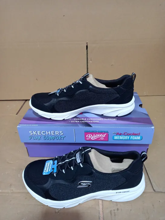 SKECHERS RELAXED FIT BLACK/WHITE WOMENS TRAINERS - SIZE 5.5