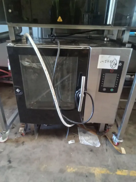 COMMERCIAL UNDERCOUNTER SINGLE OVEN 