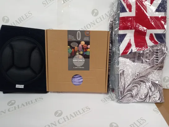 BOX OF APPROXIMATELY 20 ASSORTED HOUSEHOLD ITEMS TO INCLUDE GREAT BRITAIN THEMED BAG, MANDARIN LANTERN, PROTECTIVE KNEE WEAR, ETC