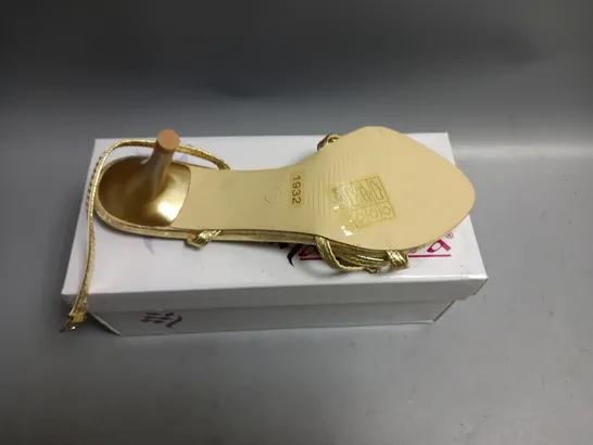 BOXED AVANDA LADIES GOLD SLING BACK SANDALS WITH CRYSTAL DETAIL. SIZE EU 36