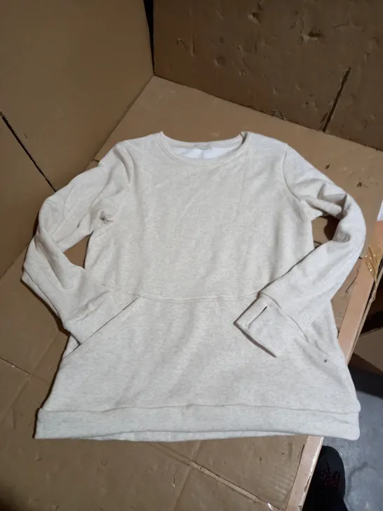 CUDDL DUDS CREAM SUPER SOFT SWEATER WITH FRONT POCKET AND THUMB HOLE DETAIL SIZE M