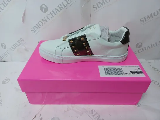 BOXED PAIR OF DANNII MINOGUE GALAXY TRAINERS IN WHITE W. STUDS SIZE 2