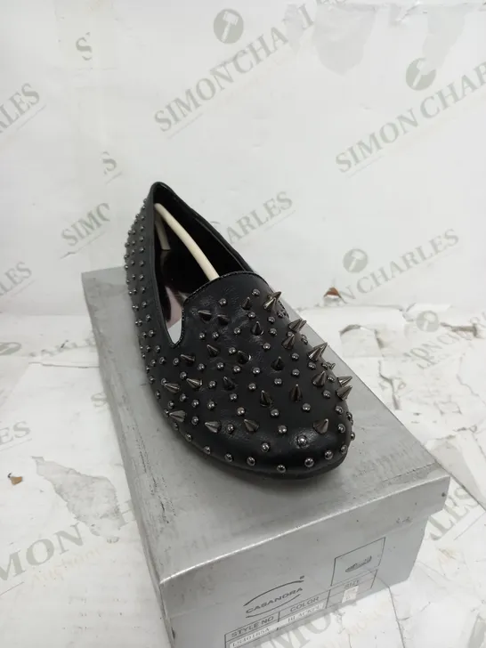 BOXED CASANDRA BLACK SPIKED LOW SHOES - SIZE 6