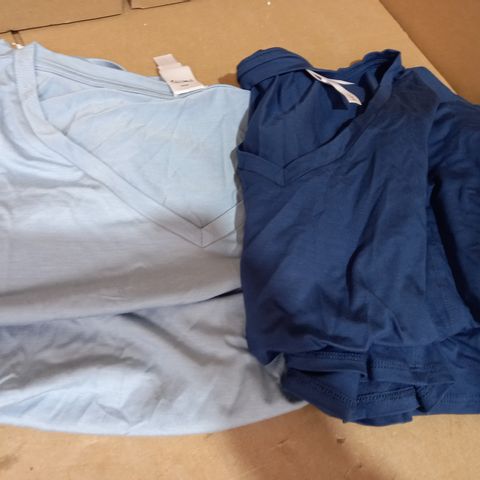 WYNNELAYERS 2 PACK OF CAP SLEEVE TOPS - FADED BLUE/INDIGO SIZE LARGE