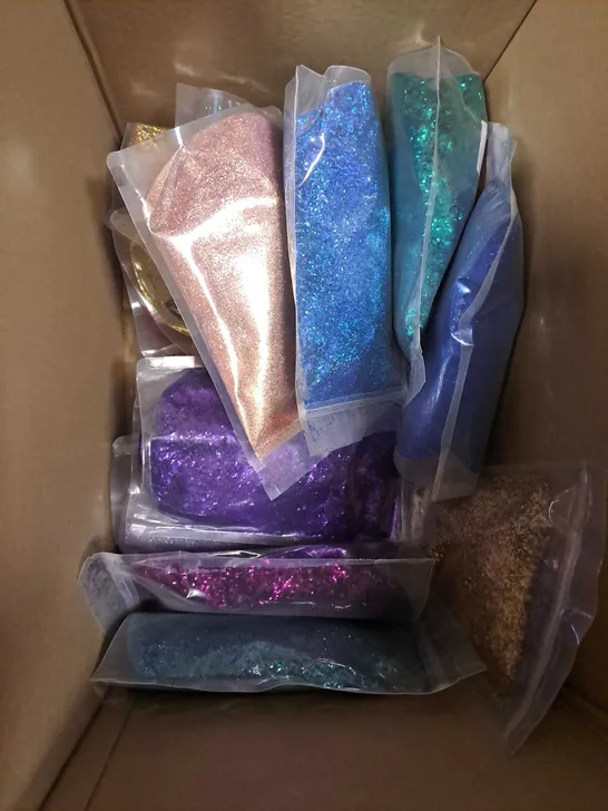 BOX OF APPROXIMATELY 20 SEALED ASSORTED GLITTER POUCHES TO INCLUDE - GOLD - PURPLE - PINK - ETC - COLLECTION ONLY