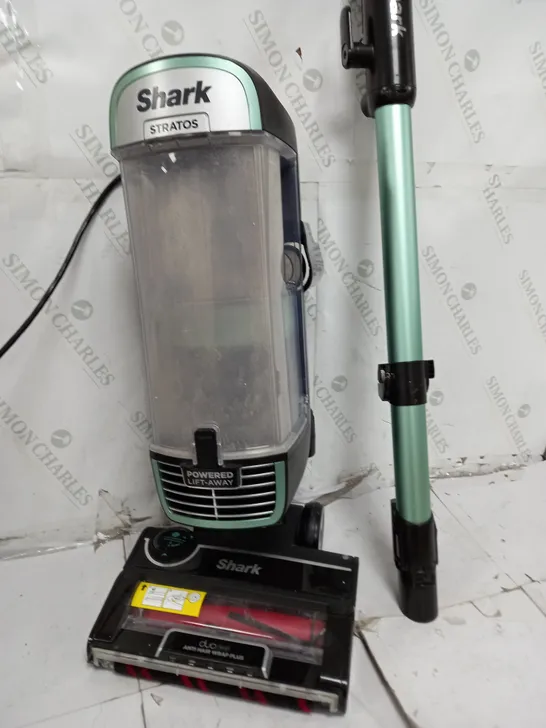 BOXED SHARK STRATOS UPRIGHT VACUUM CLEANER NZ860UK