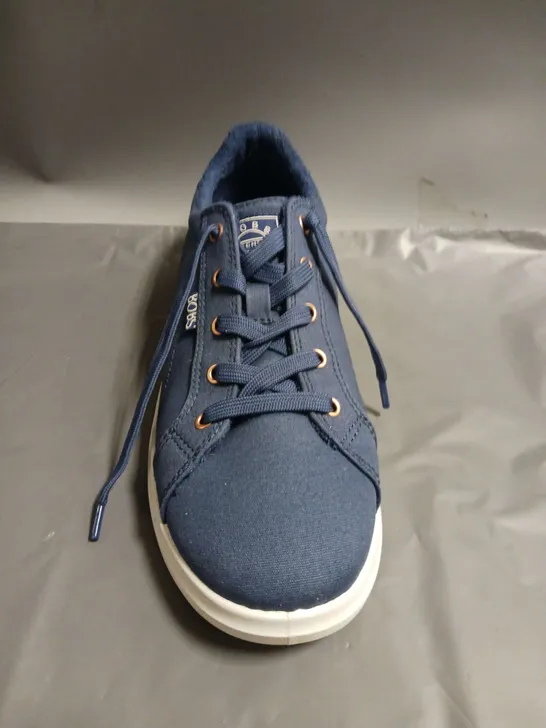 BOB'S FROM SKECHERS MEMORY FOAM LACE UP PUMPS BLUE SIZE 7