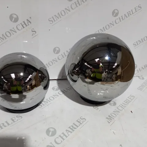 BOXED KELLY HOPPEN SET OF 2 INDOOR OUTDOOR PRELIT GLASS DECOR, REFLECTIVE ORBS - COLLECTION ONLY