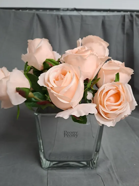 OUTLET PEONY ROSES IN A SMALL MIRROR GIFT BAG AND 25ML FRAGRANCE