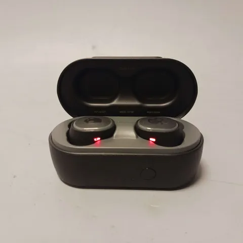 SET OF 5 SKULLCANDY EARPHONES