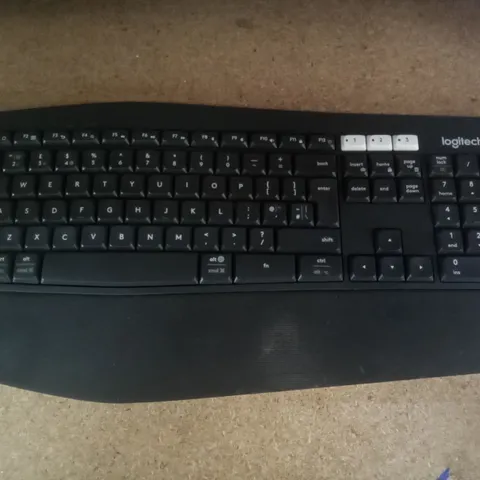 LOGITECH MK850 PERFORMANCE KEYBOARD