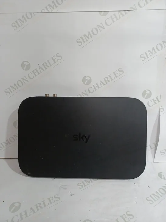 SKY Q BOX 1TB - ES34QA-D8