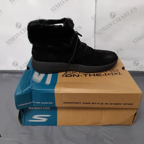 SKECHERS ON THE GO BLACK BOOTS WITH FUR TRIM SIZE 7