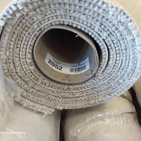 ROLL OF QUALITY SISAL WEAVESTYLE RATTAN CARPET APPROXIMATELY 4M × 3.11M