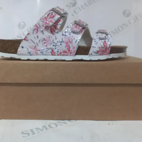 BOXED PAIR OF BONOVA OPEN TOE SANDALS IN WHITE/PINK/BLUE FLORAL DESIGN SIZE 6