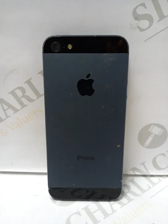 APPLE IPHONE 5 - BLACK 