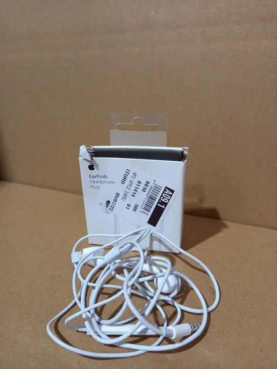 APPLE EARPODS WITH 3.5MM HEADPHONE PLUG