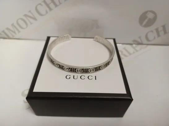 GUCCI SILVER LOOP BRACELET