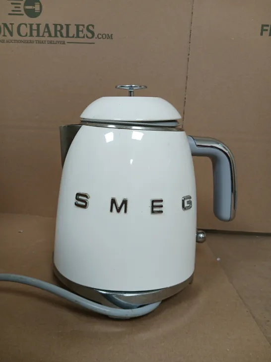 SMEG KLF05 RETRO STYLE 0.8L MINI KETTLE, 1400W - WHITE RRP £119