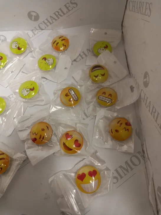 LOT OF APPROX 25 EMOJI POP SOCKETS